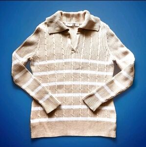 Liz Claiborne Beige and White V-Neck Sweater